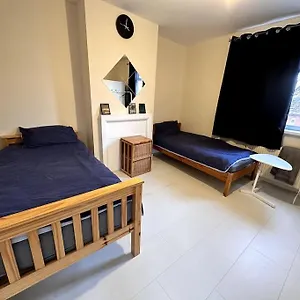 1 Bedroom Flat, Close To All You Need! Newcastle upon Tyne