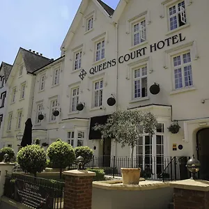 Queens Court 3* Exeter